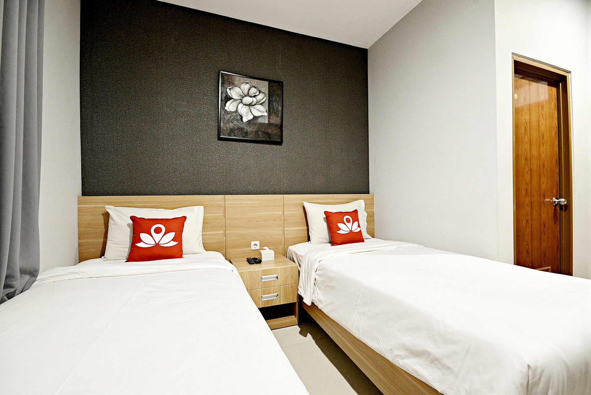 Zen Rooms Cipete Safin Inn Cilandak  Экстерьер фото